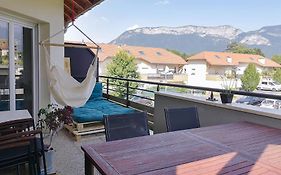 Bel Appartement Style Industriel , A 2 Pas Du Lac